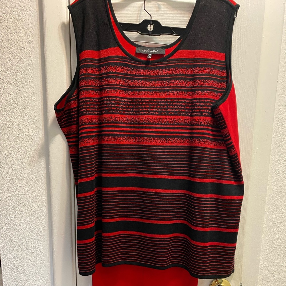 Ming Wang/Misook Tank Top and Pedal Pusher Pants